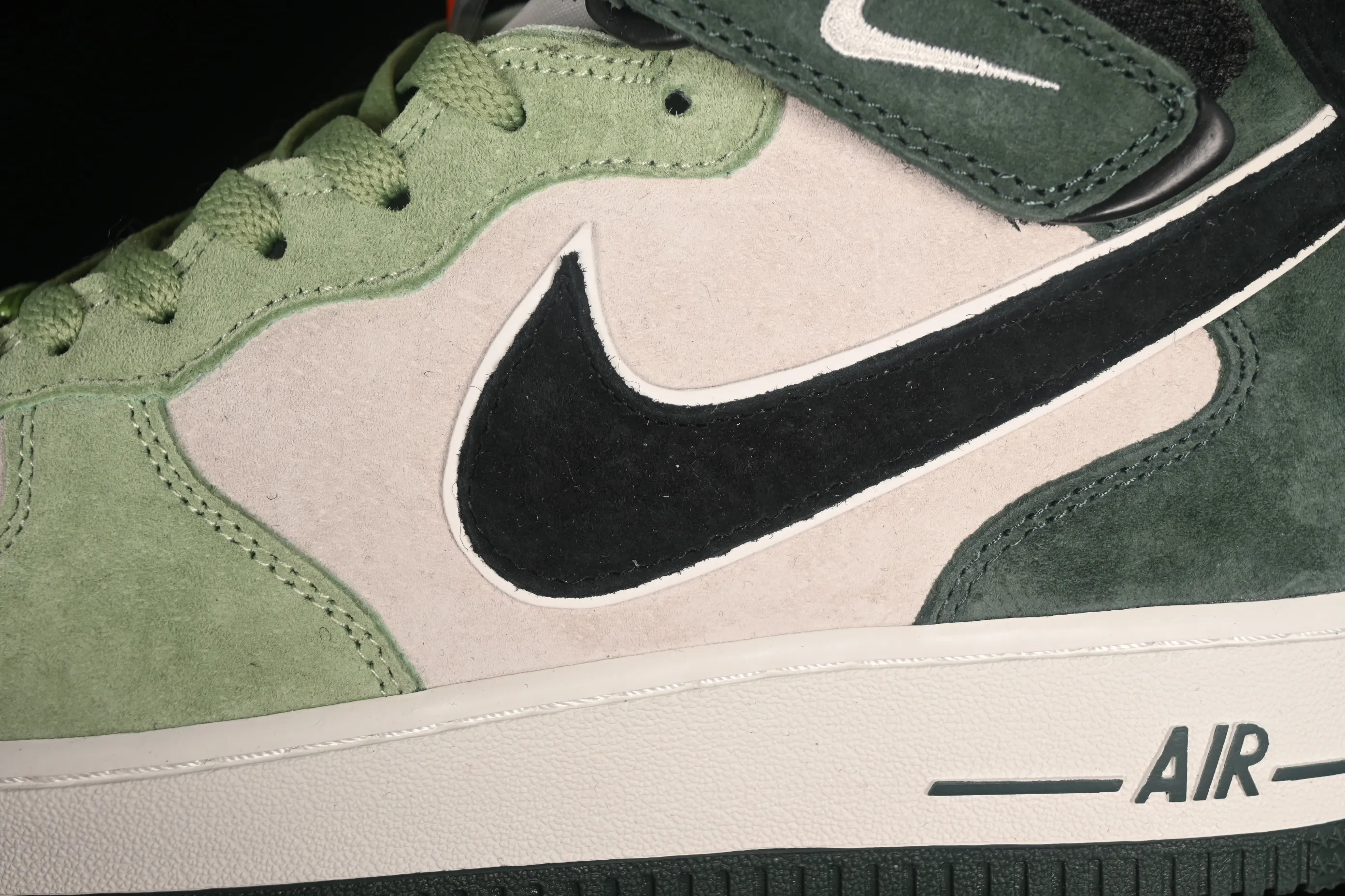 All categories Nk Air Force 1 Air Force series Nk Air Force 1 Mid Air Force mid-top Nk Air Force 1'07 Mid black military green Air Force One mid-top casual sneakers CG9908-103